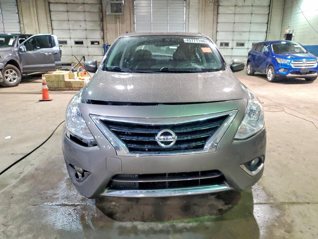 2017 Nissan Versa 1.6 Sl - Image 5