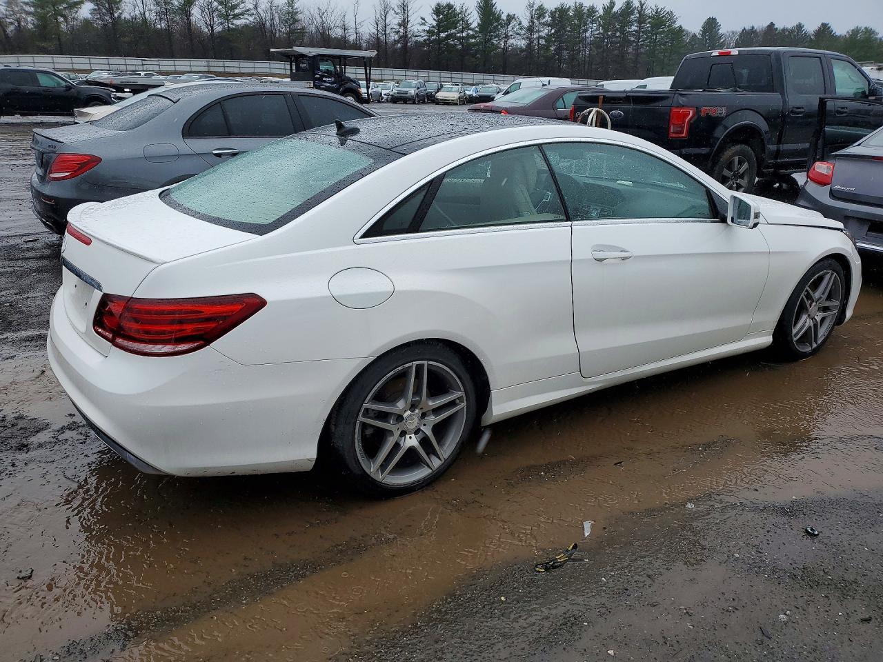 2016 Mercedes-Benz E 400 - Image 3