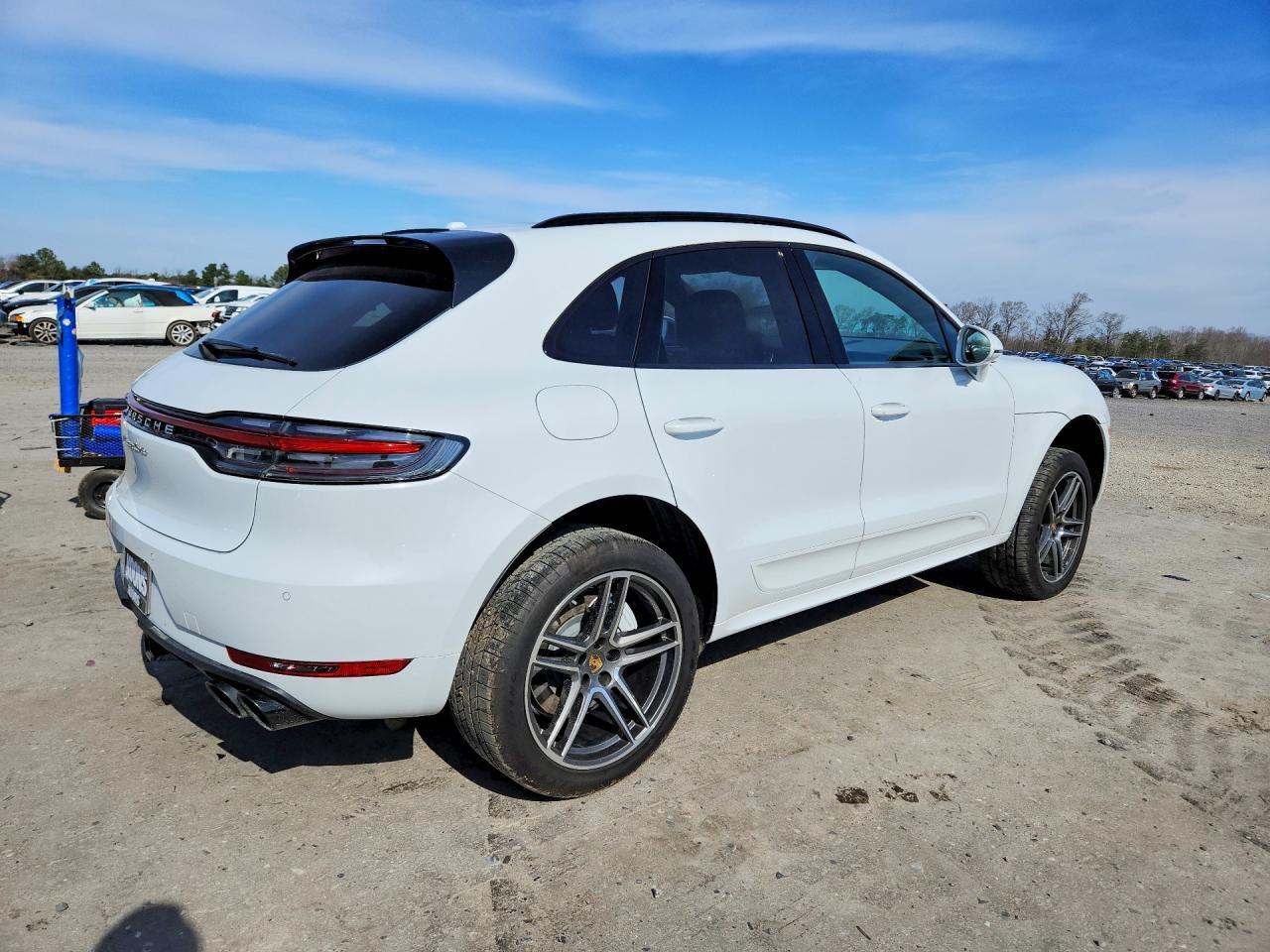 2021 Porsche Macan Turbo - Фото 3