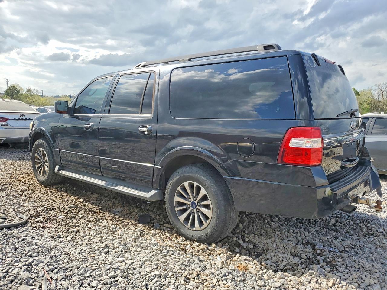 2015 Ford Expedition El Xlt - Фото 2
