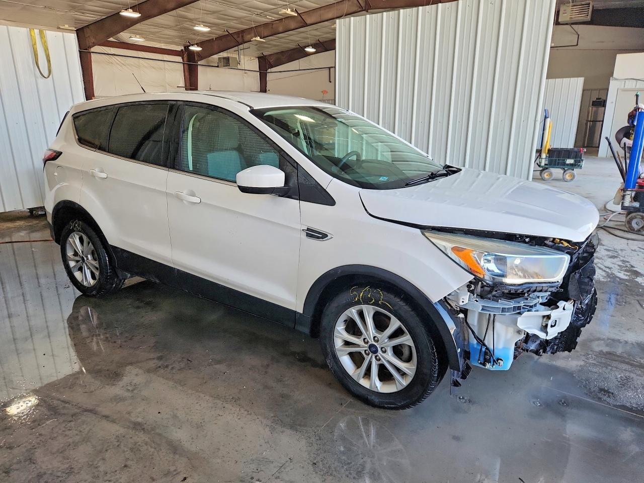 2017 Ford Escape Se - Фото 4
