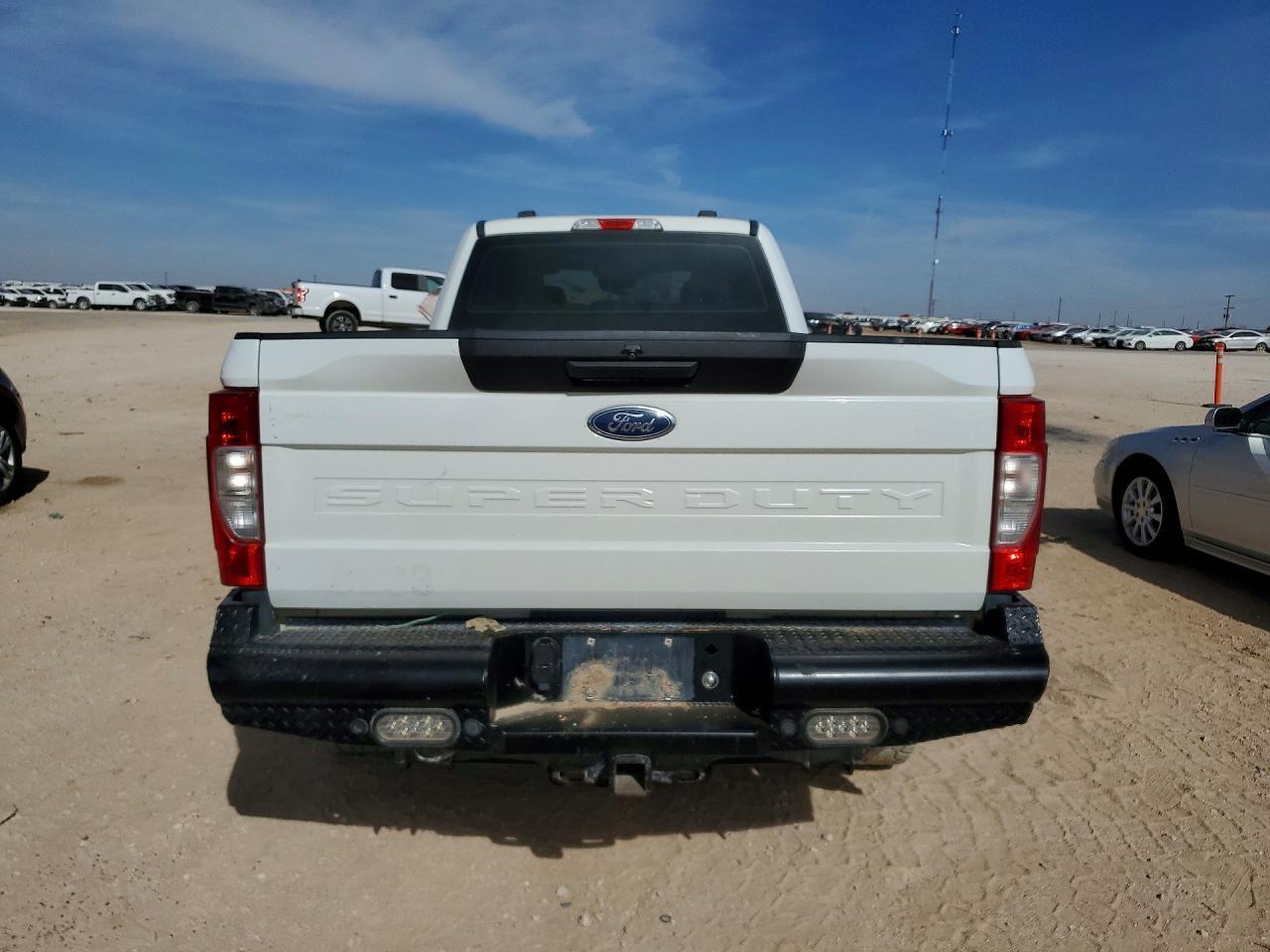 2022 Ford F250 Super Duty - Image 6