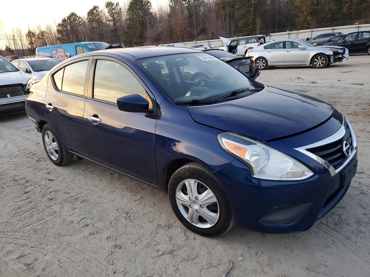 2018 Nissan Versa S - Image 4