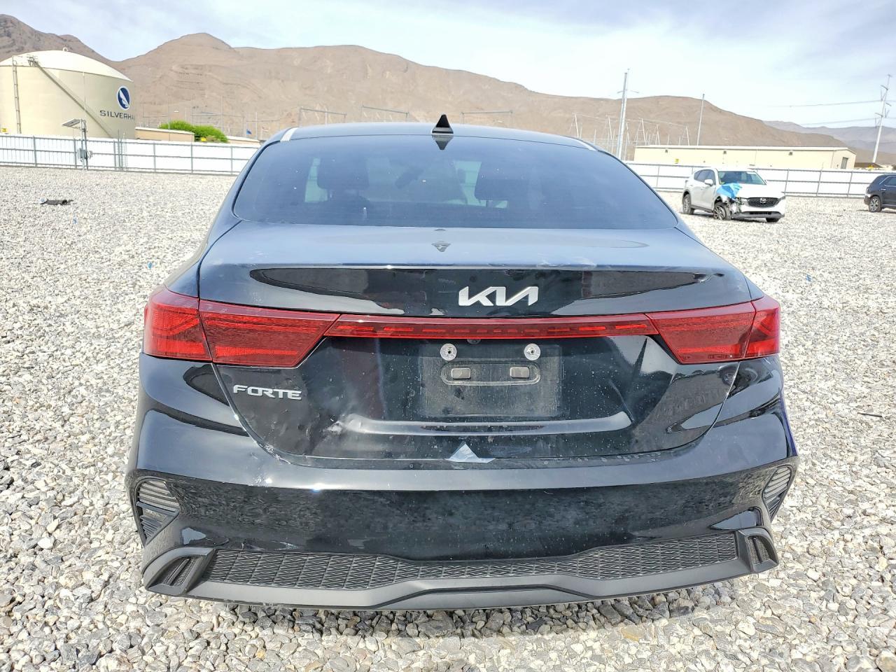 2024 Kia Forte Lxs - Image 6