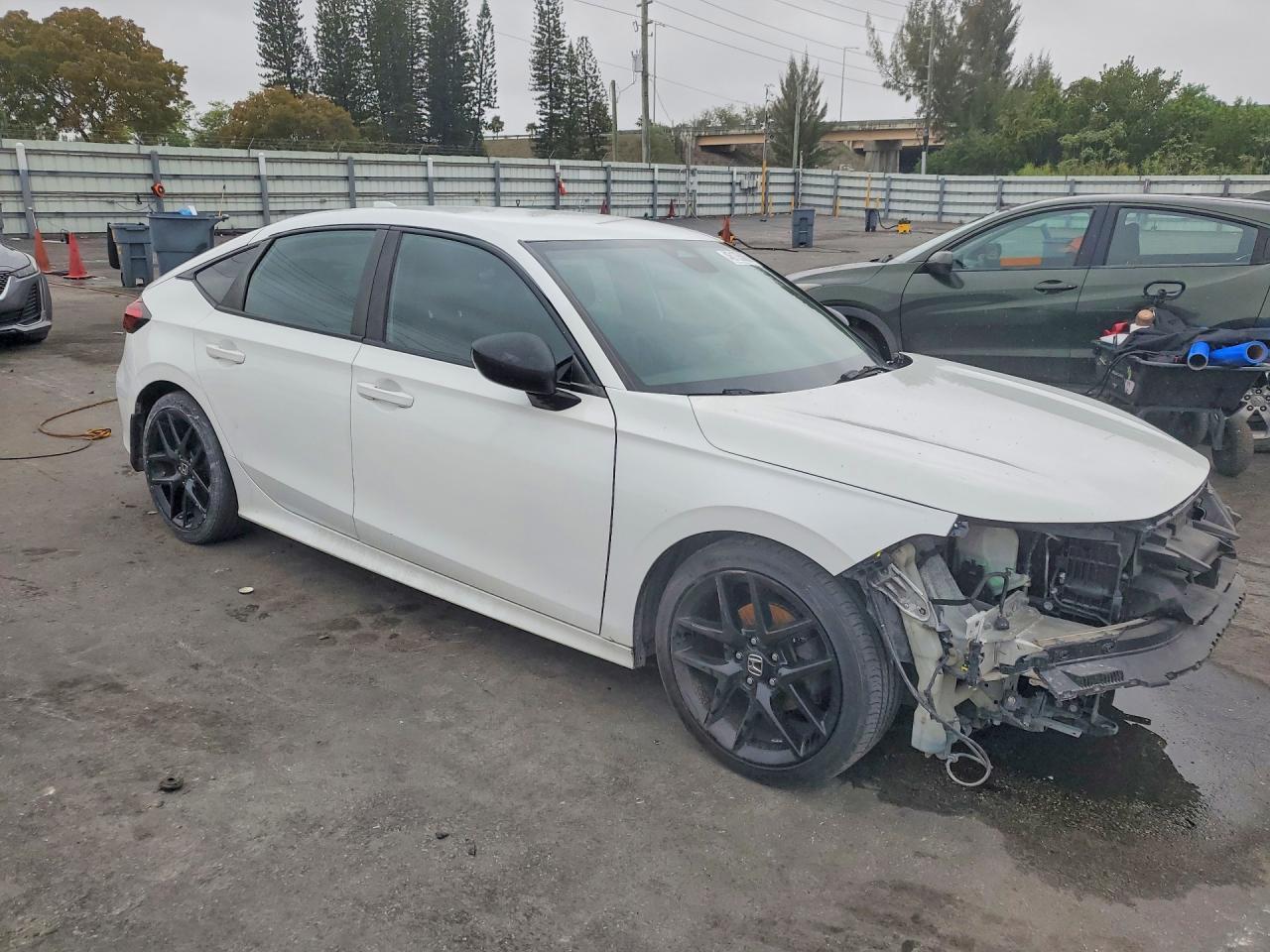 2023 Honda Civic Sport - Image 4