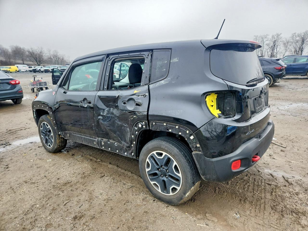 2015 Jeep Renegade - Image 2