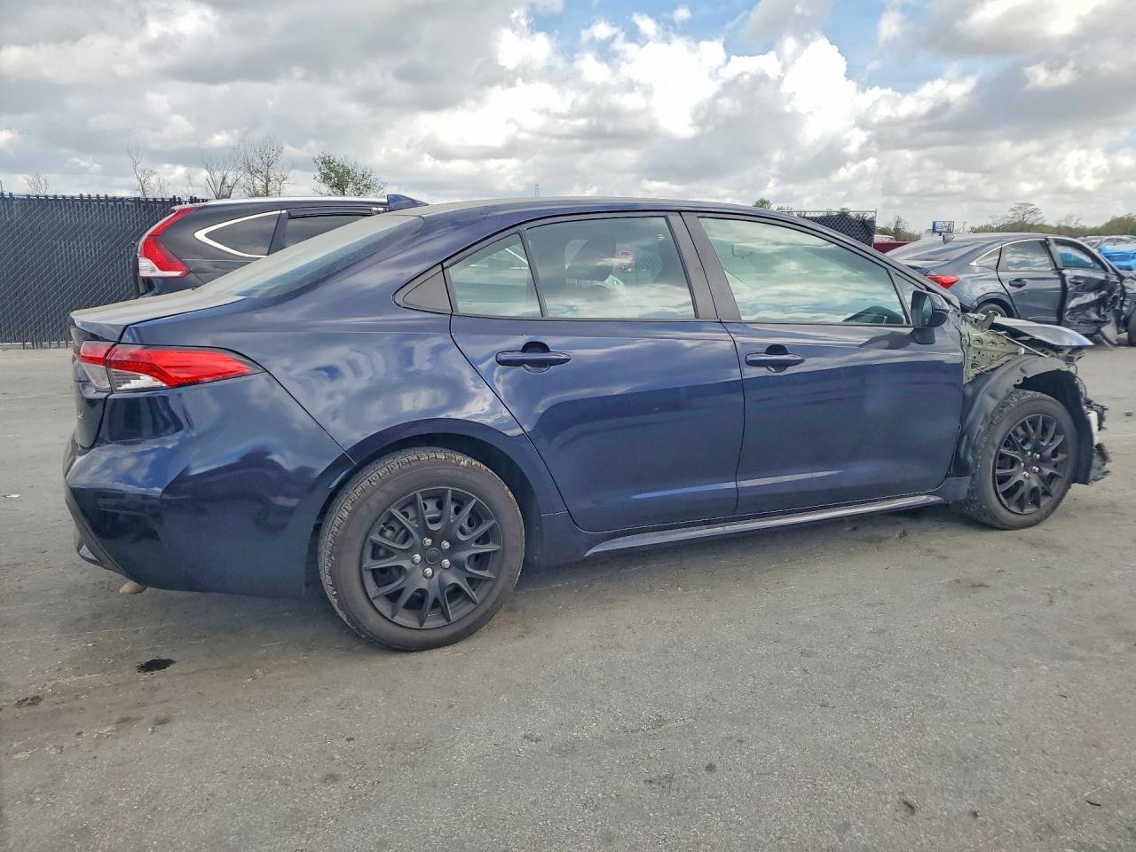 2022 Toyota Corolla Le - Image 3