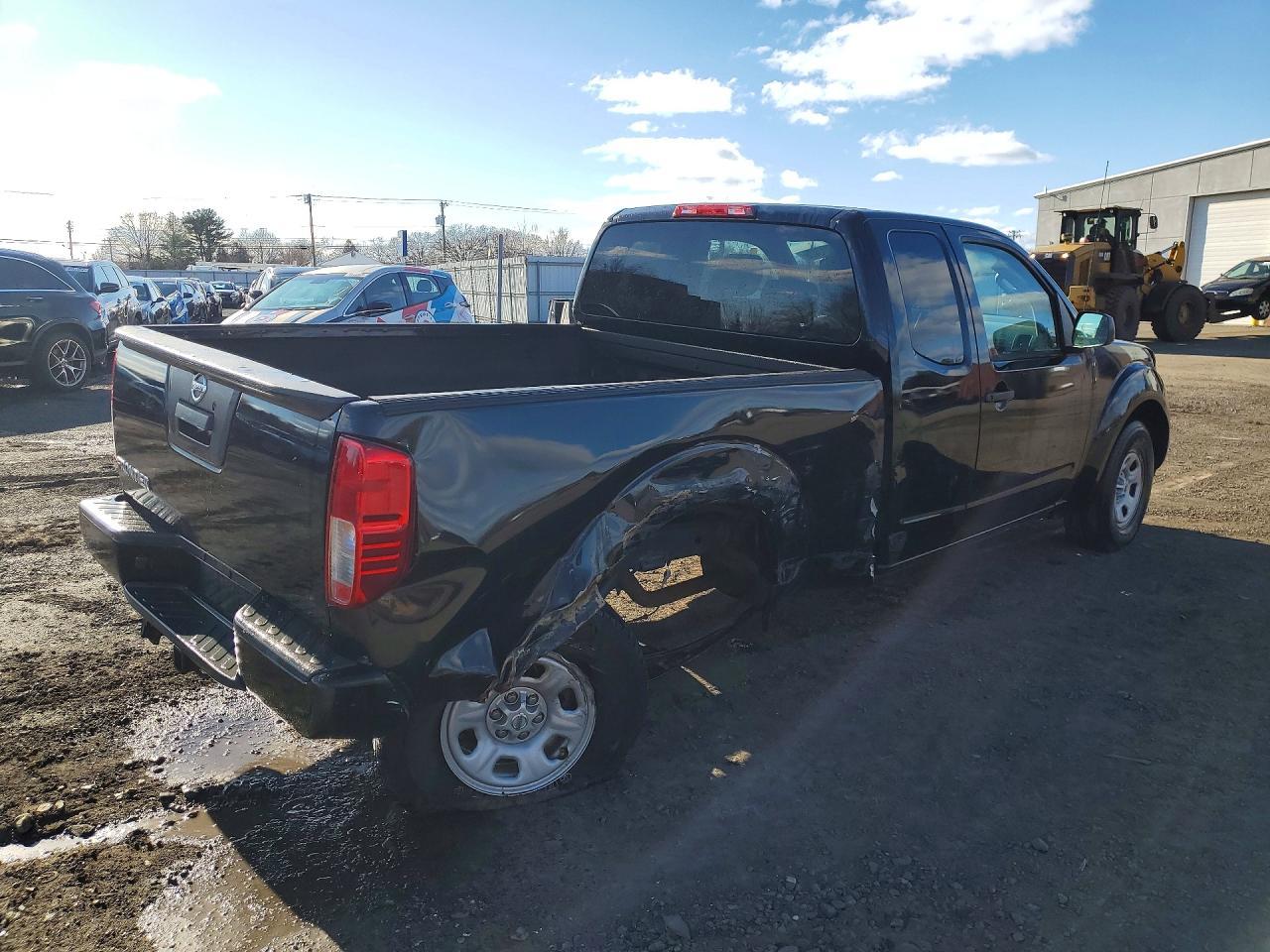 2017 Nissan Frontier S - Image 3