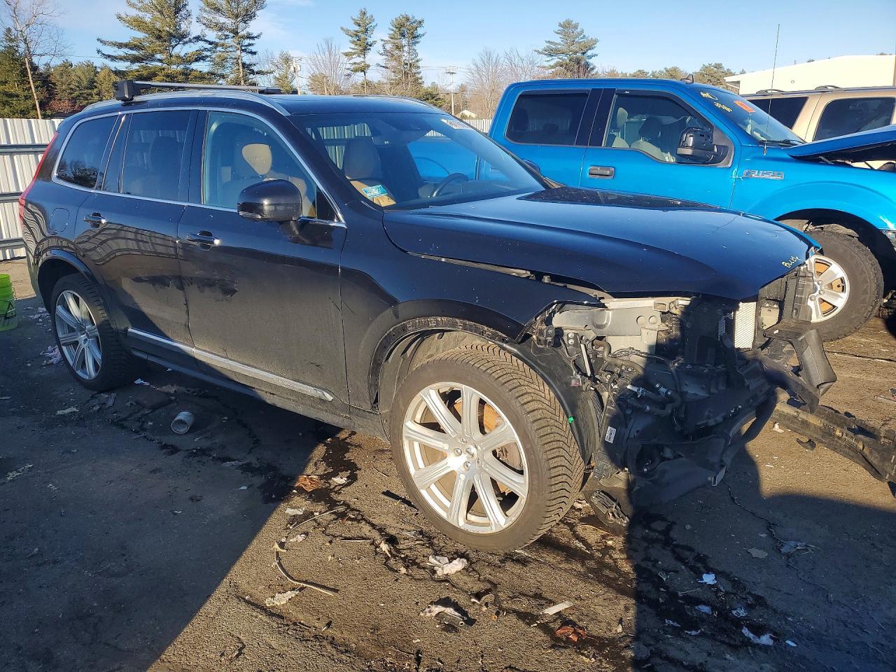 2019 Volvo Xc90 T8 Inscription - Image 4