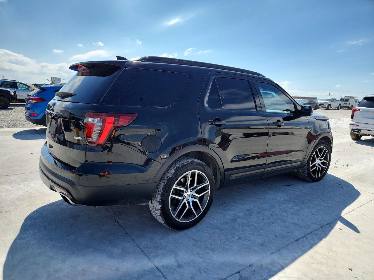 2016 Ford Explorer Sport - Image 3
