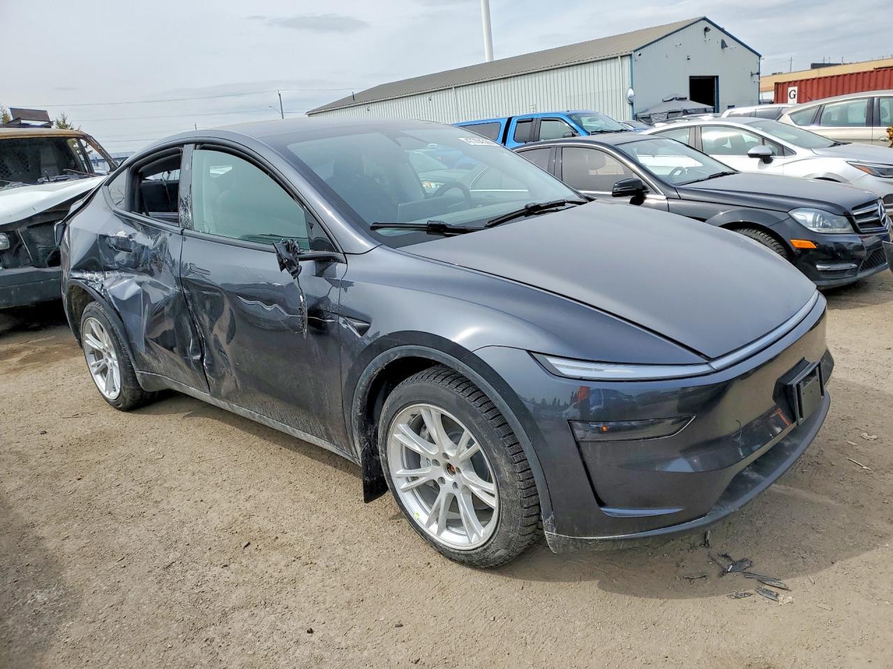 2026 Tesla Model Y - Фото 4