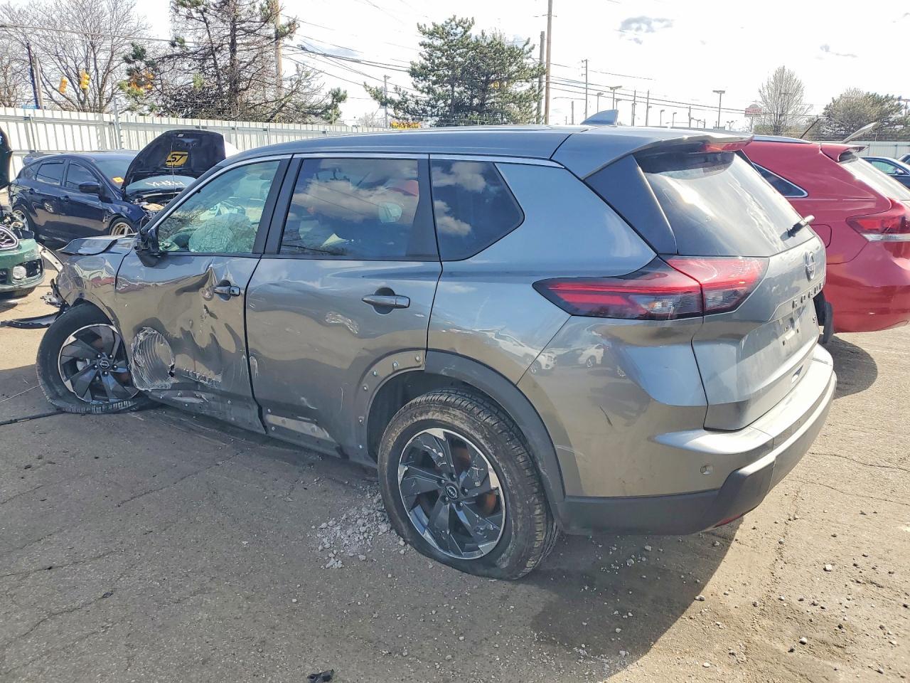 2024 Nissan Rogue Sv - Фото 2