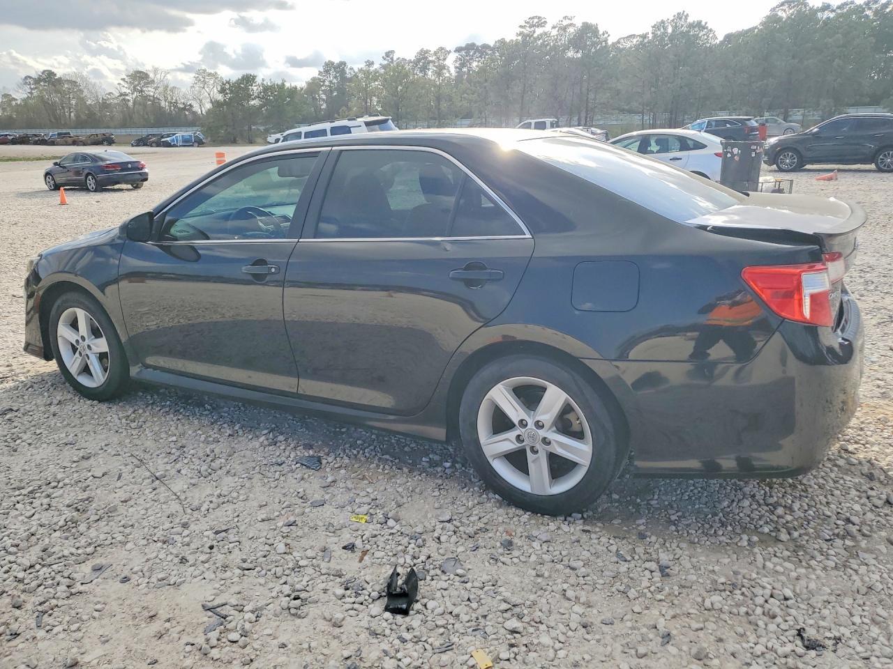 2013 Toyota Camry Se - Фото 2