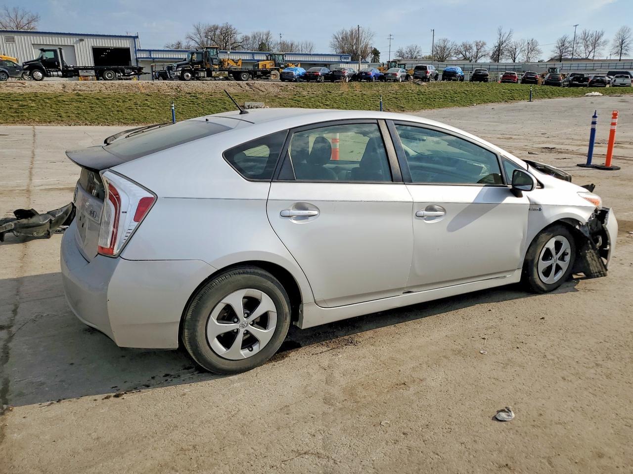 2015 Toyota Prius Two - Image 3