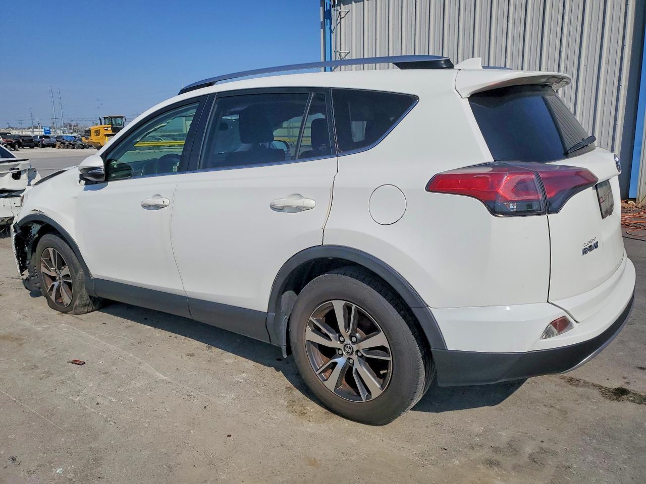 2018 Toyota Rav4 Adventure - Image 2