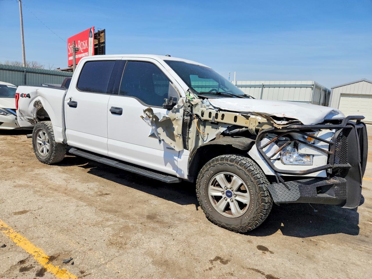 2017 Ford F150 Supercrew - Image 4