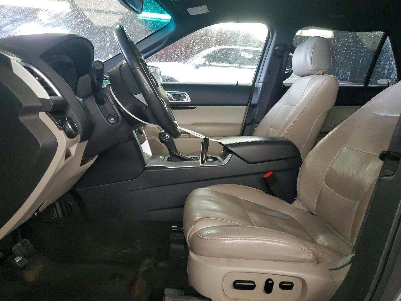 2011 Ford Explorer Limited - Image 7