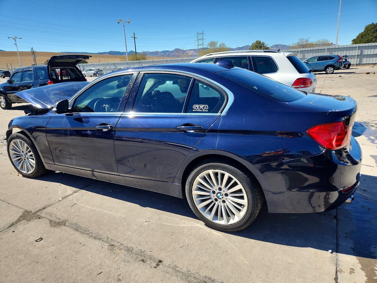 2014 BMW 328 Xi - Image 2