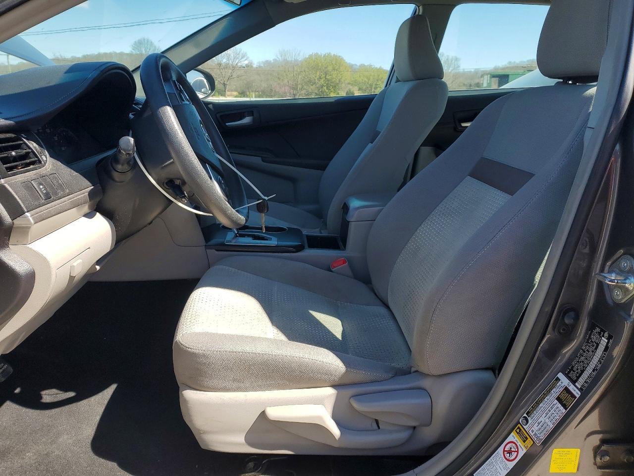 2014 Toyota Camry L - Image 7