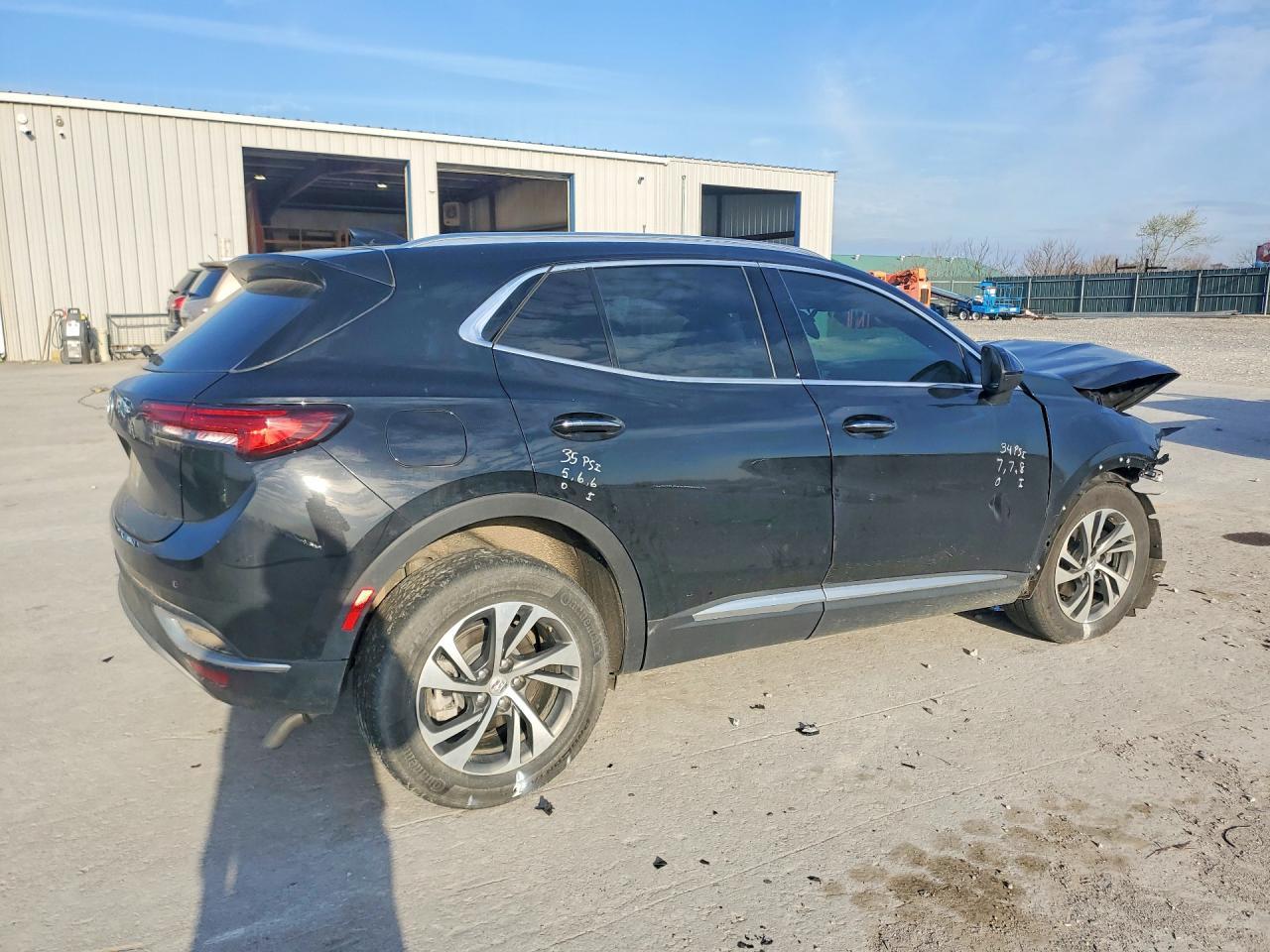 2023 Buick Envision Essence - Image 3