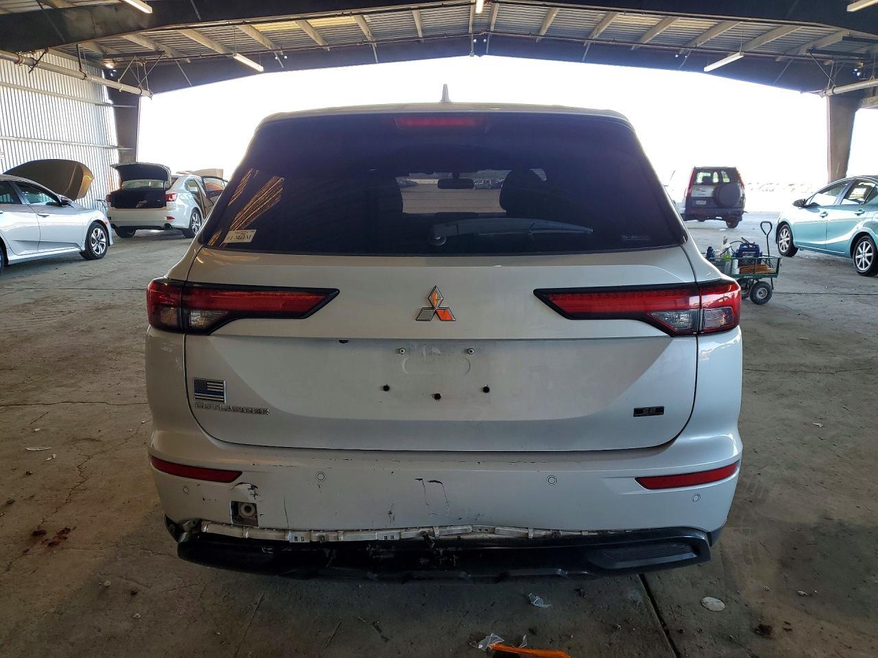 2023 Mitsubishi Outlander Se - Фото 6