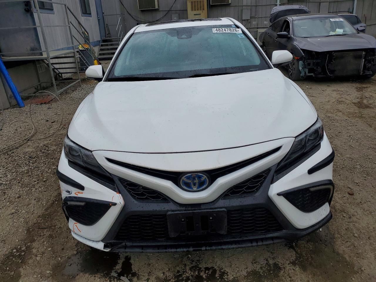 2022 Toyota Camry Hybrid Se - Фото 5