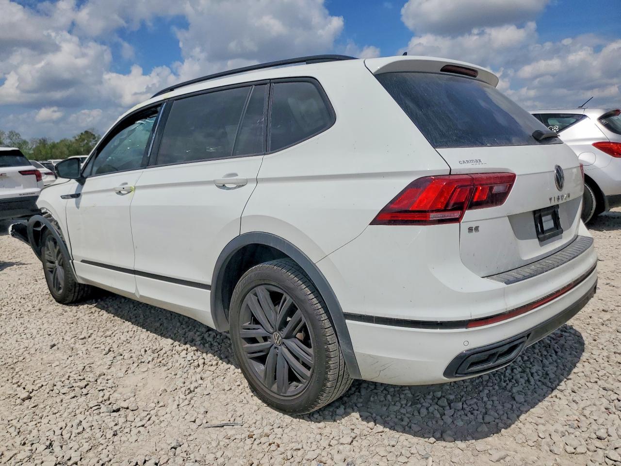2022 Volkswagen Tiguan Se R-Line Black - Фото 2