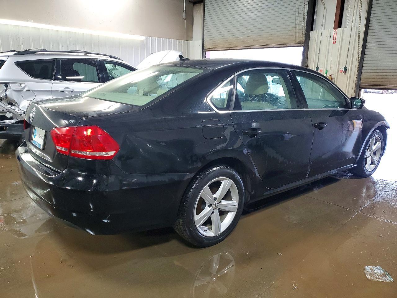 2013 Volkswagen Passat Se - Фото 3
