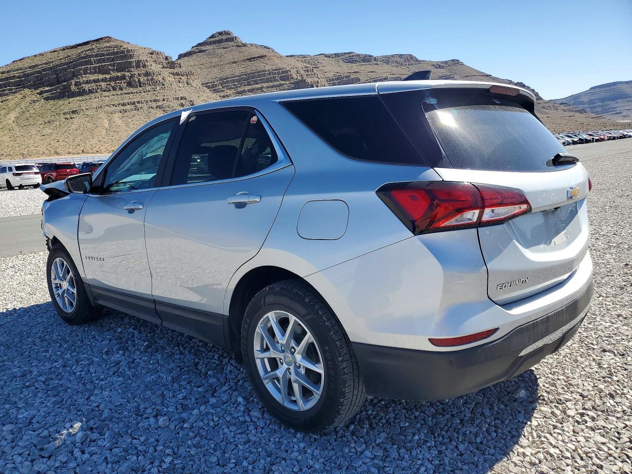 2022 Chevrolet Equinox Lt - Фото 2