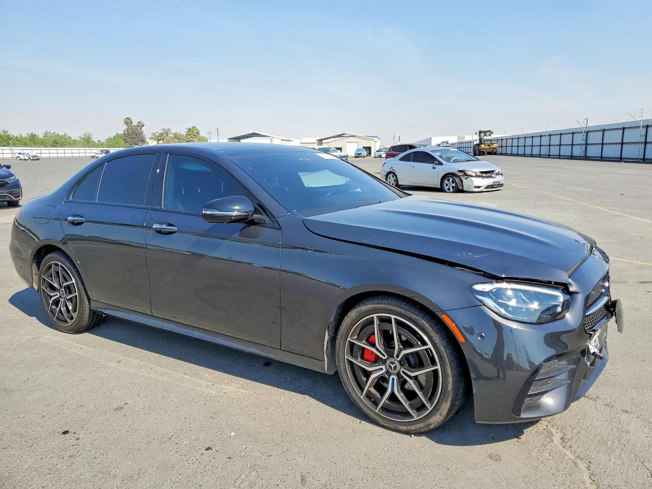 2022 Mercedes-Benz E 350 - Фото 4