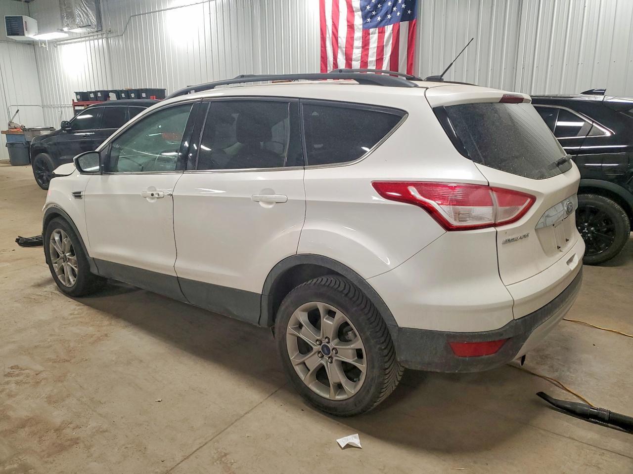 2013 Ford Escape Sel - Фото 2
