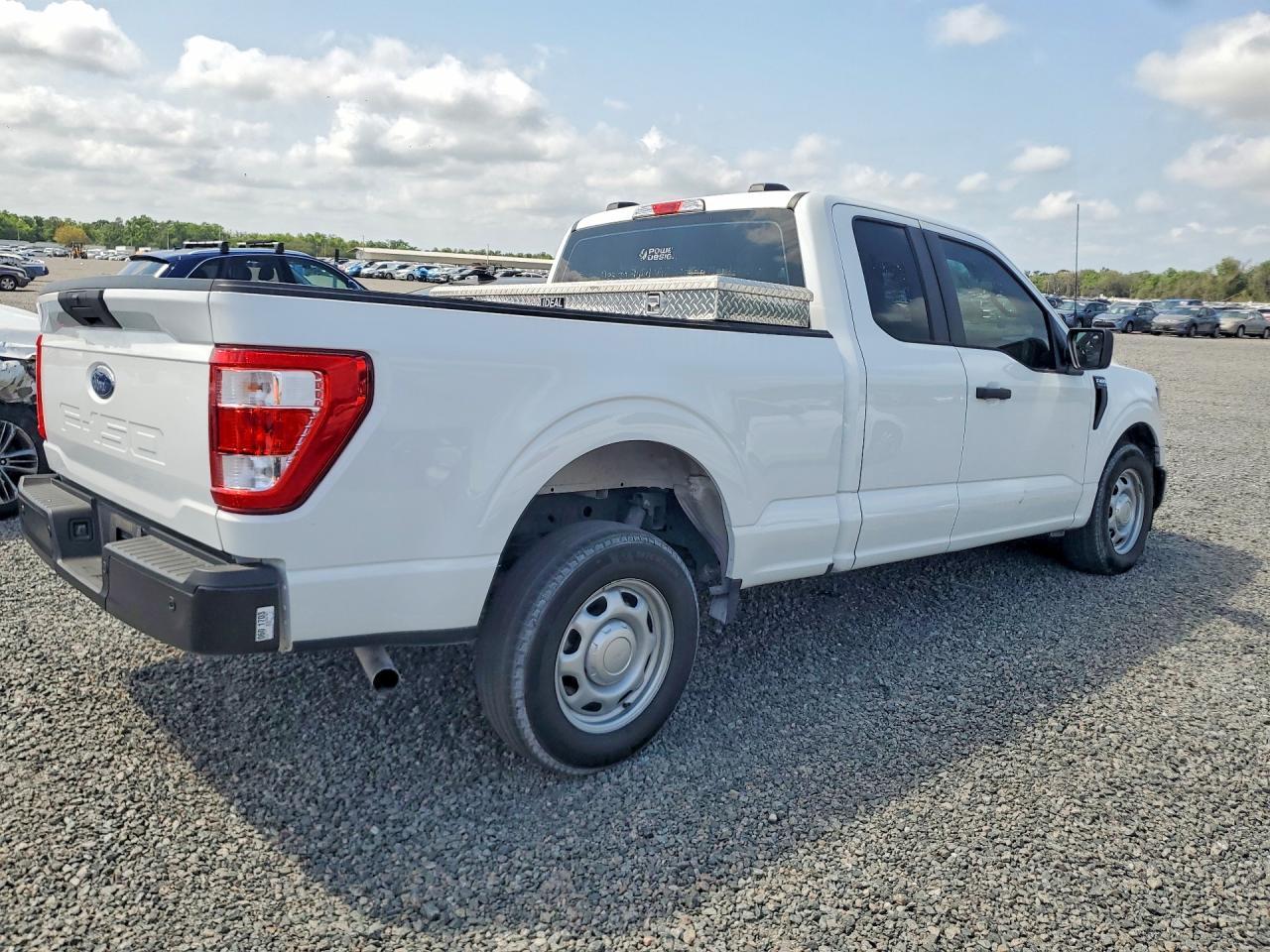 2023 Ford F150 Super Cab - Фото 3