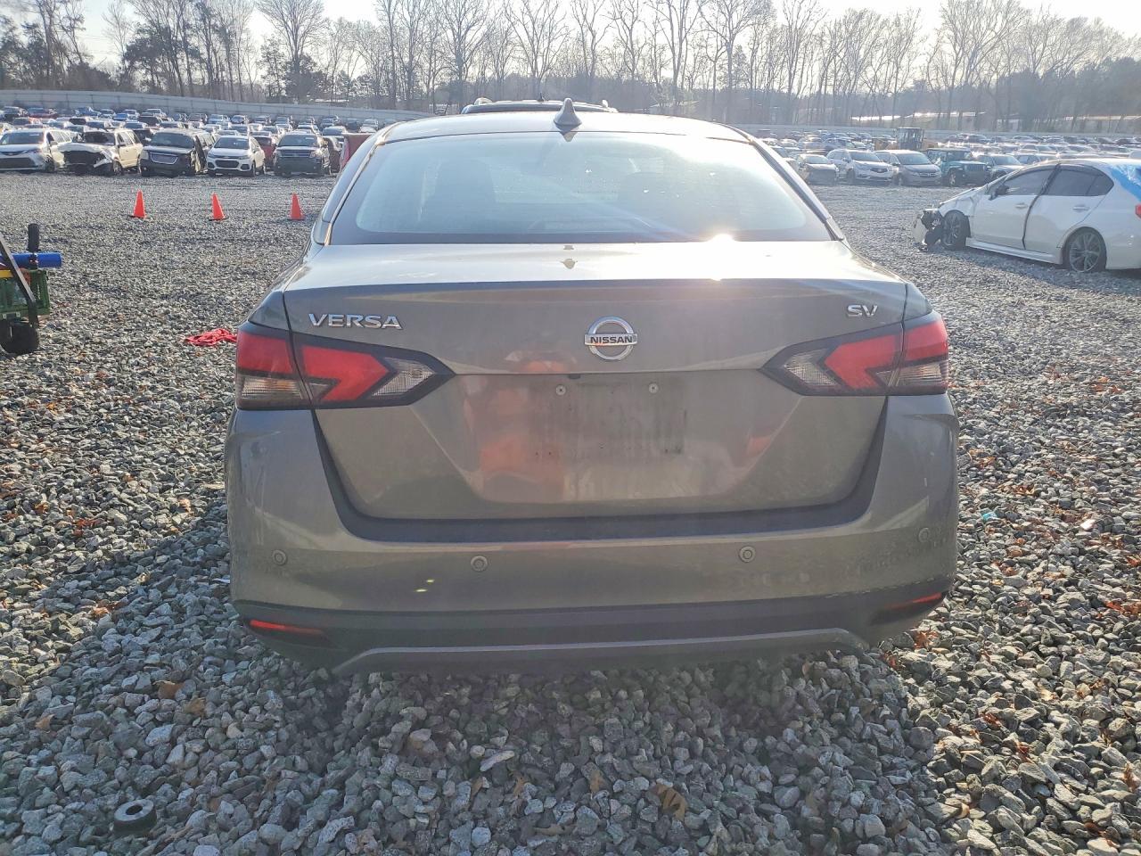 2020 Nissan Versa Sv - Фото 6