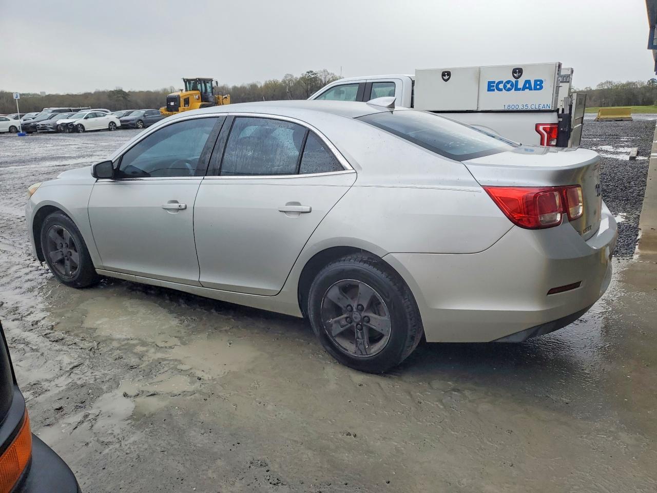 2015 Chevrolet Malibu 1Lt - Фото 2