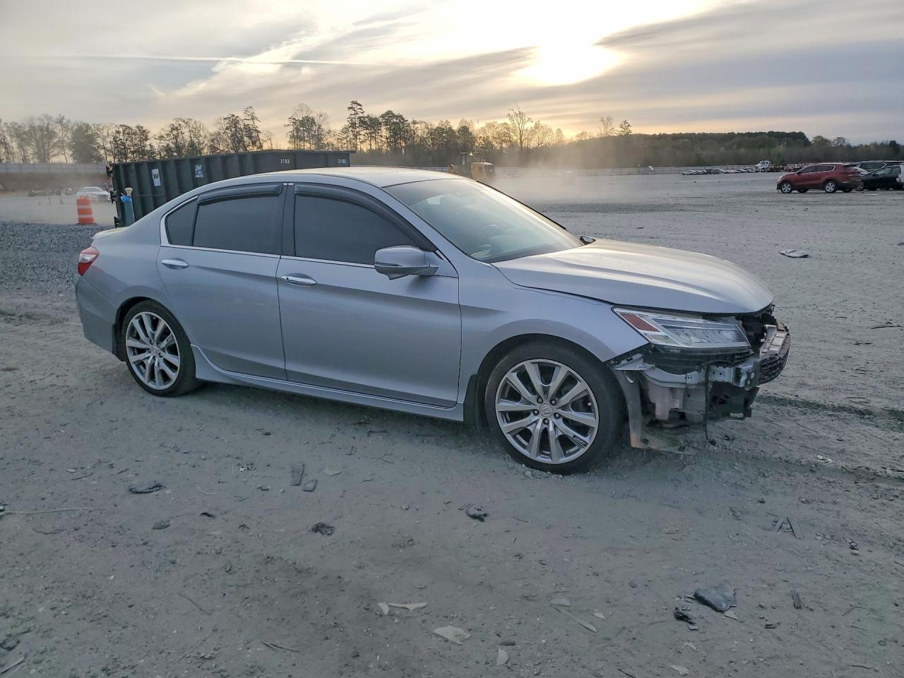 2017 Honda Accord Touring - Image 4