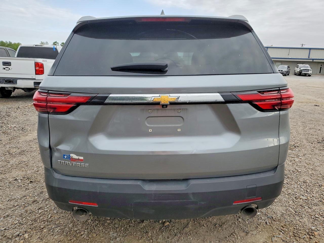 2023 Chevrolet Traverse Ls - Image 6