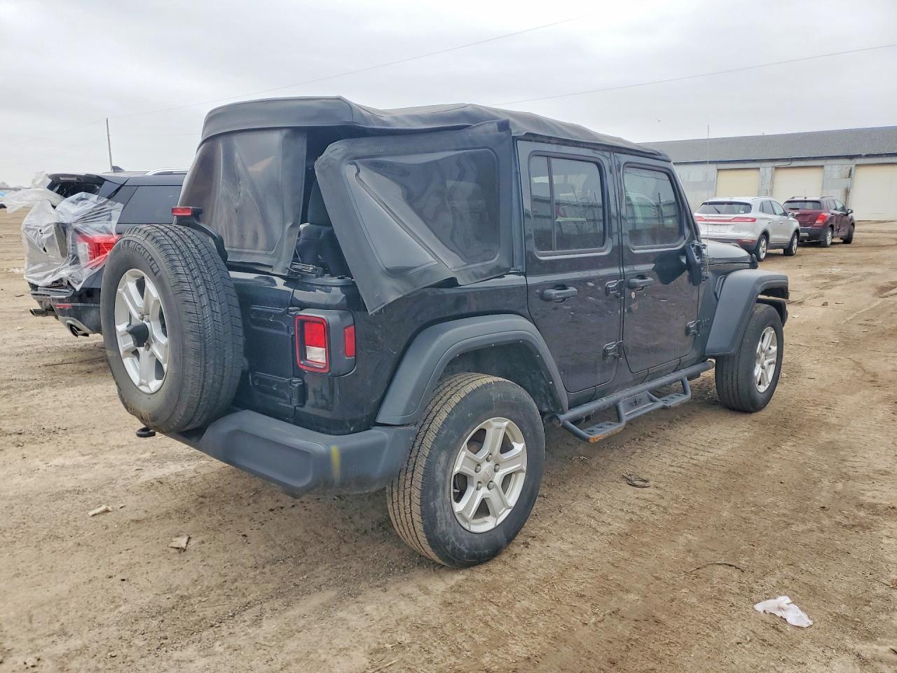 2022 Jeep Wrangler Unlimited Sport - Фото 3