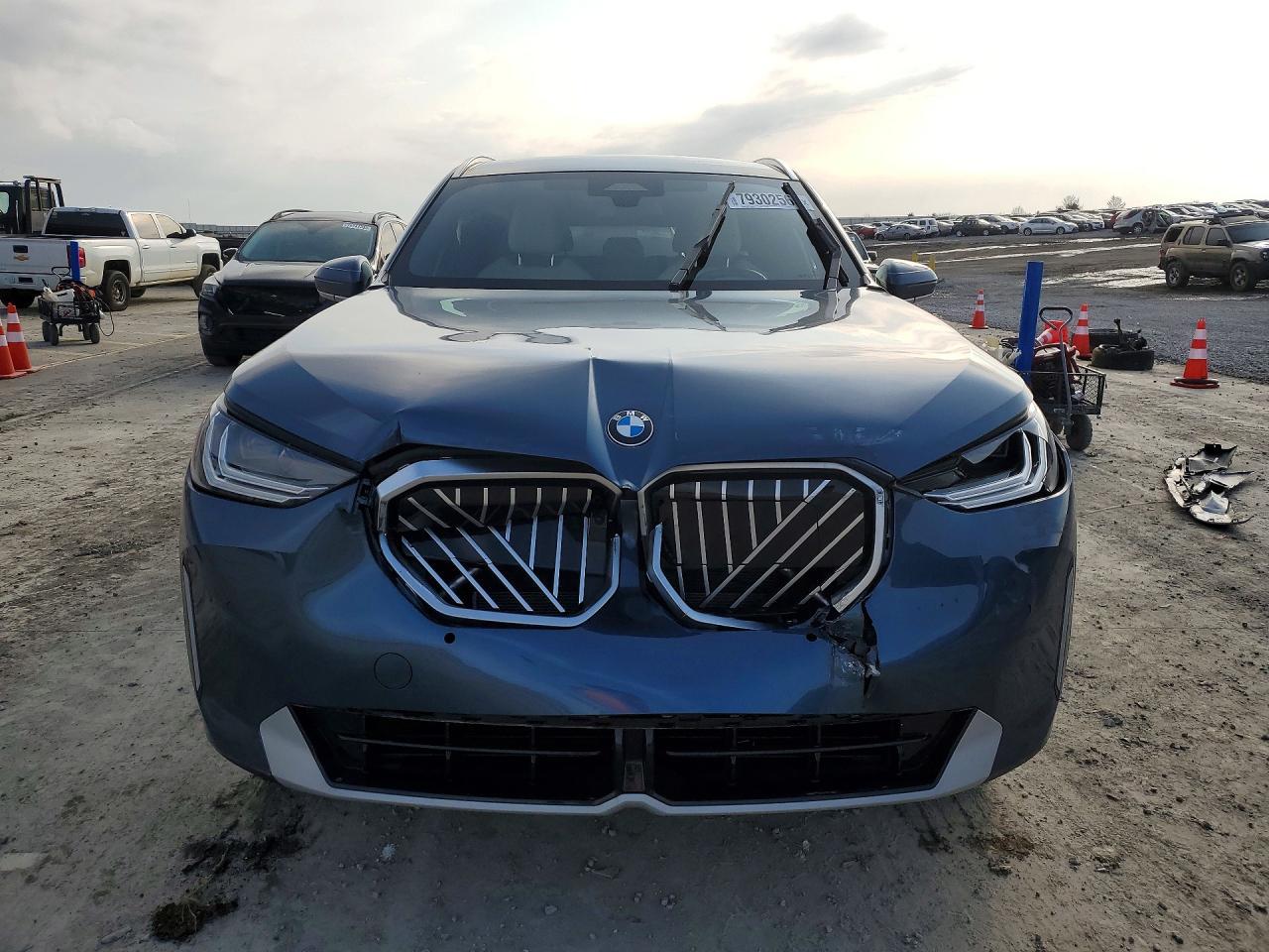 2025 BMW X3 30 xDrive - Image 5
