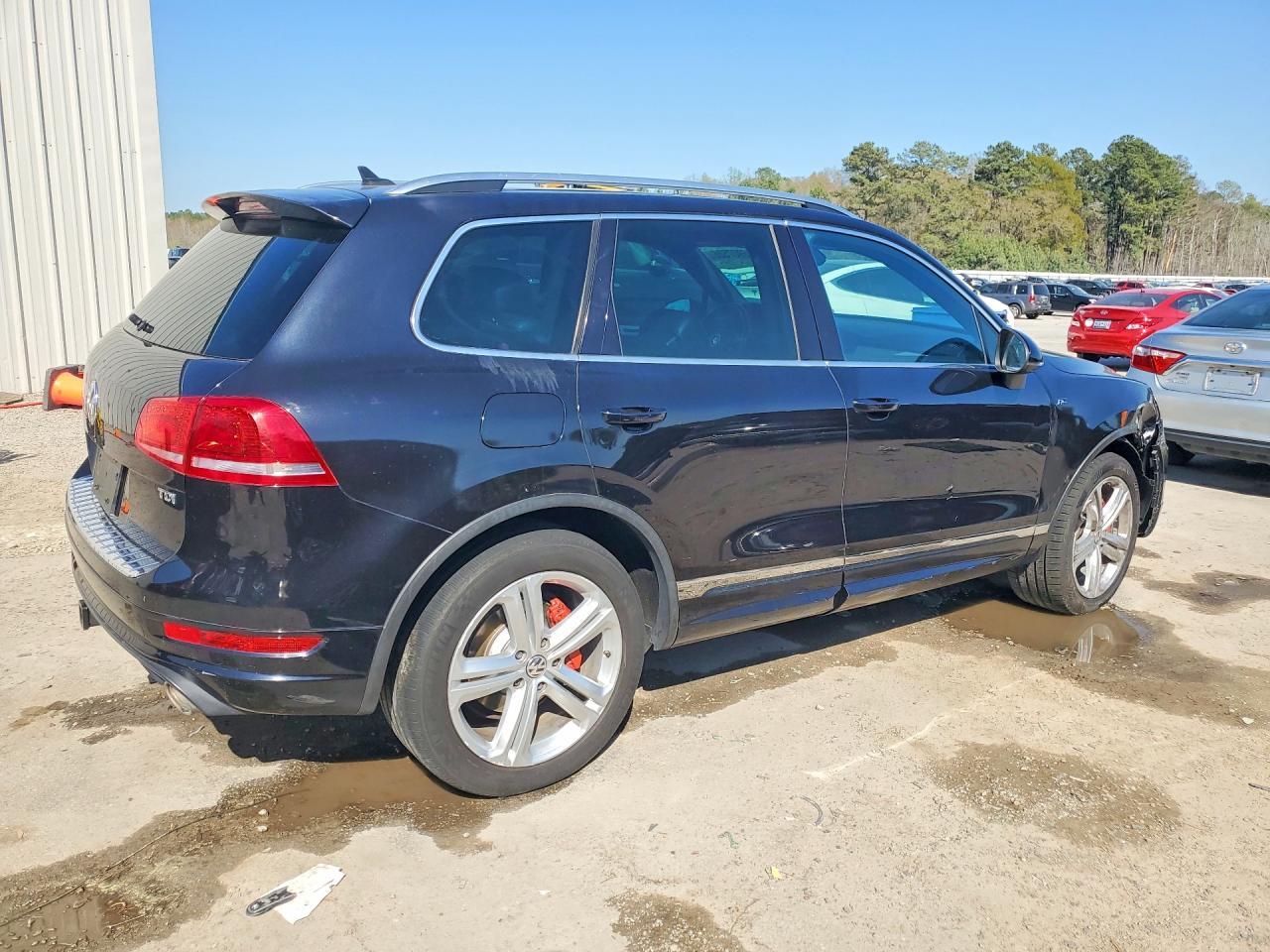 2014 Volkswagen Touareg Tdi - Image 3