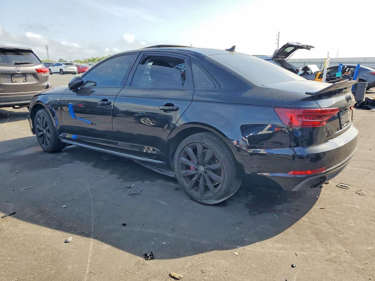 2018 Audi A4 Premium - Фото 2
