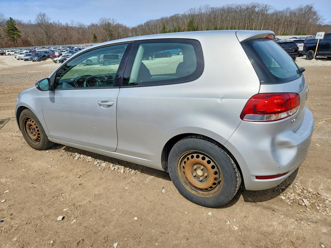 2012 Volkswagen Golf - Image 2