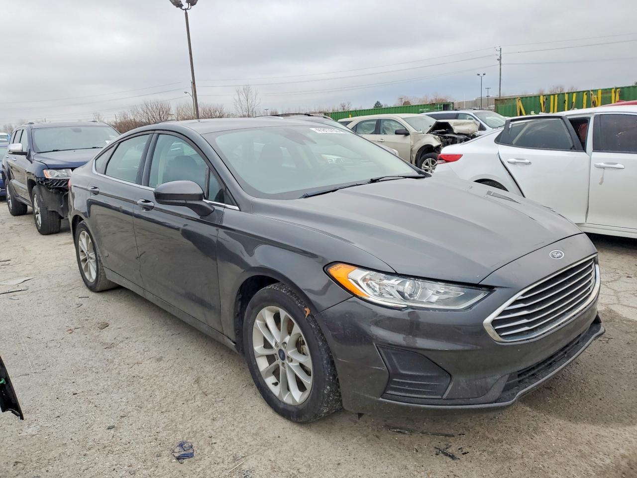 2020 Ford Fusion Se - Фото 4