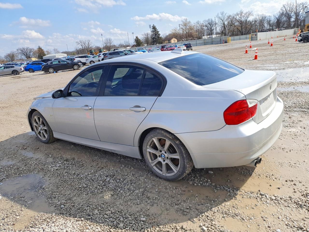 2006 BMW 330 Xi - Фото 2