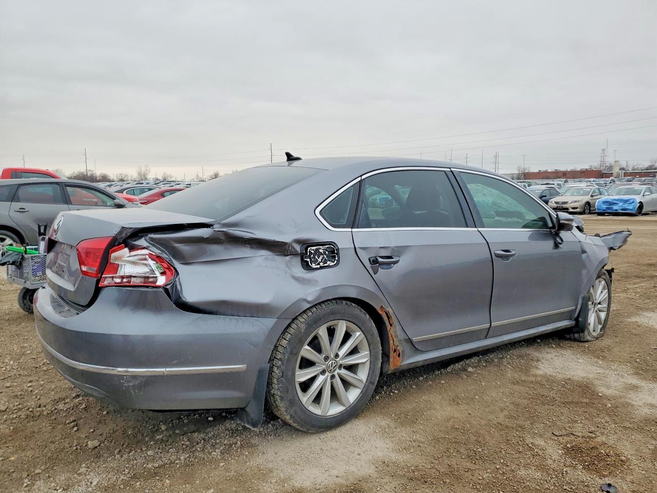 2012 Volkswagen Passat Sel - Фото 3