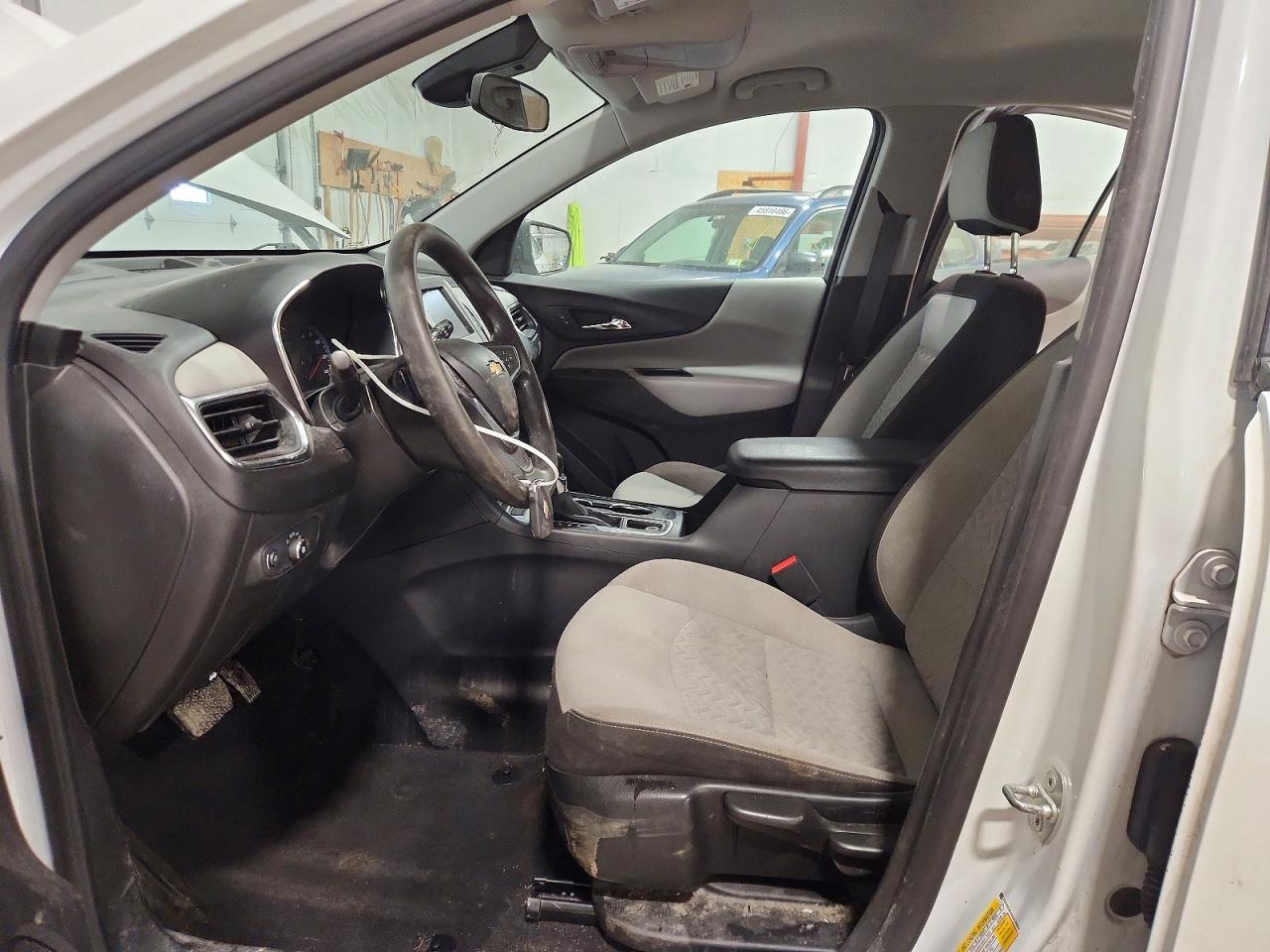 2022 Chevrolet Equinox Ls - Image 7
