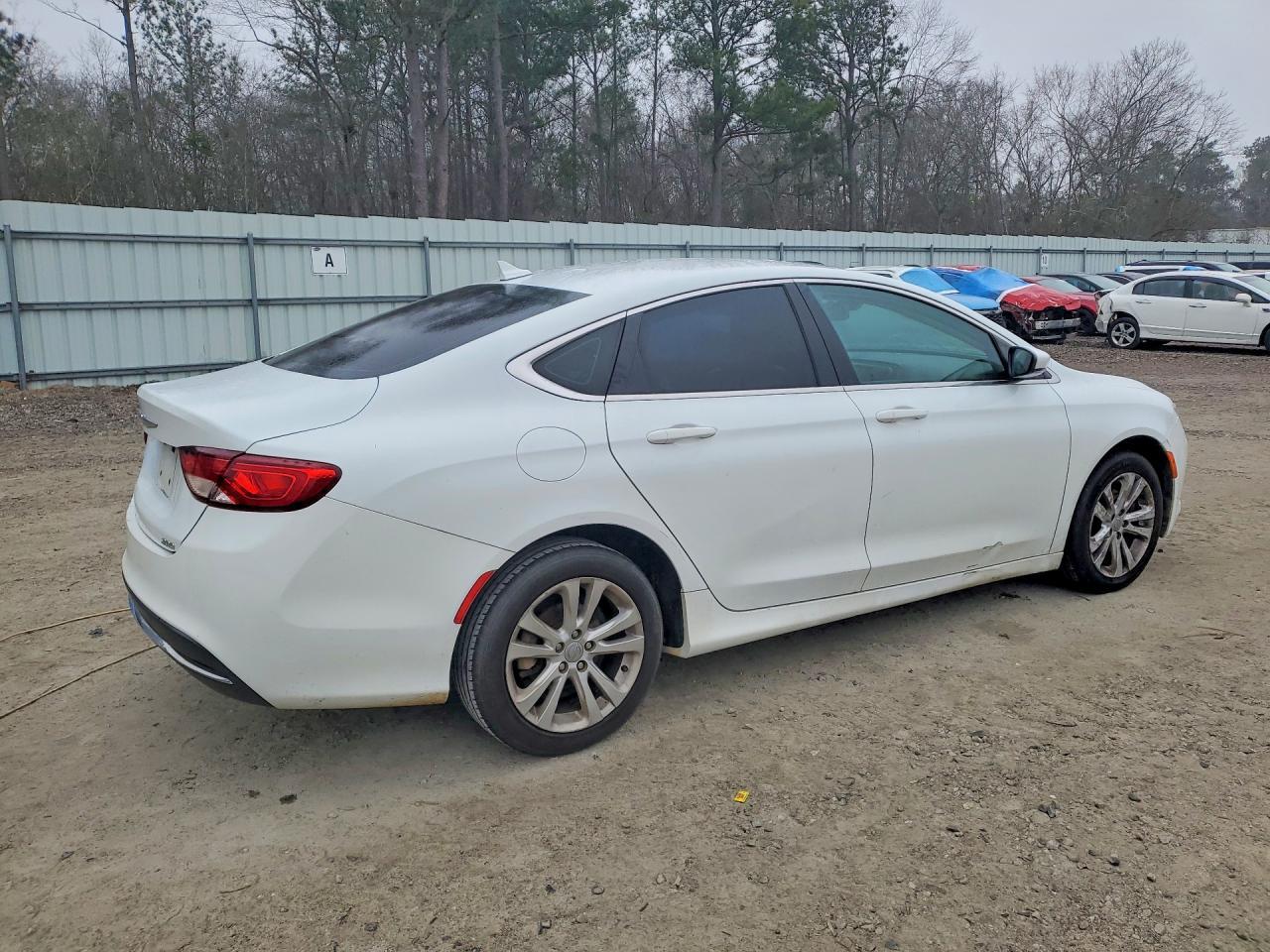 2017 Chrysler 200 - Image 3