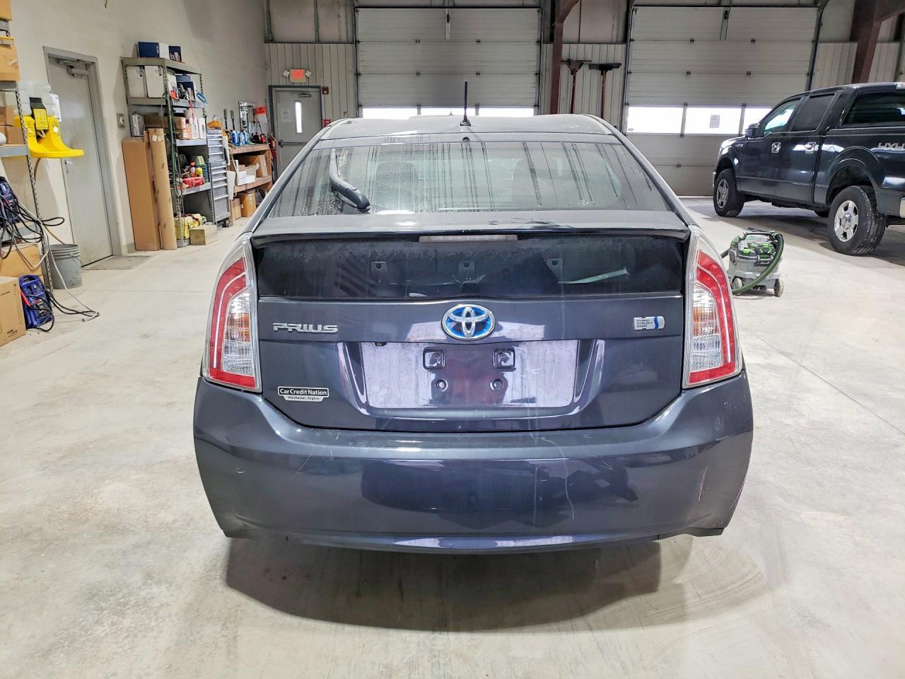 2015 Toyota Prius Two - Image 6
