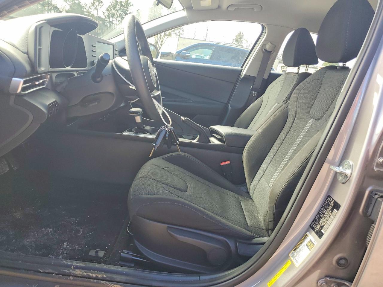 2022 Hyundai Elantra Se - Image 7