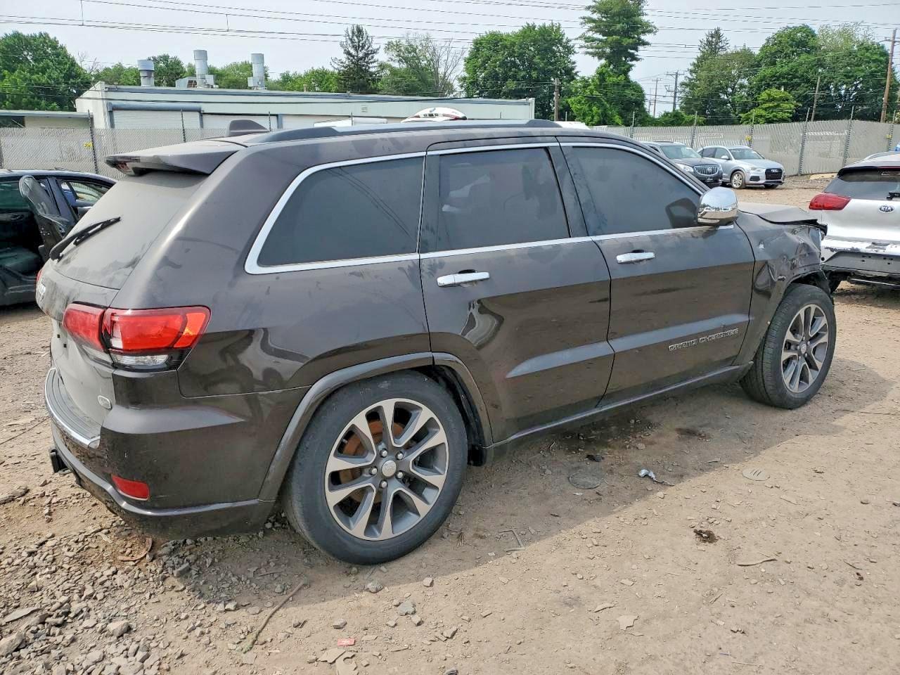 2017 Jeep Grand Cherokee Overland - Фото 3
