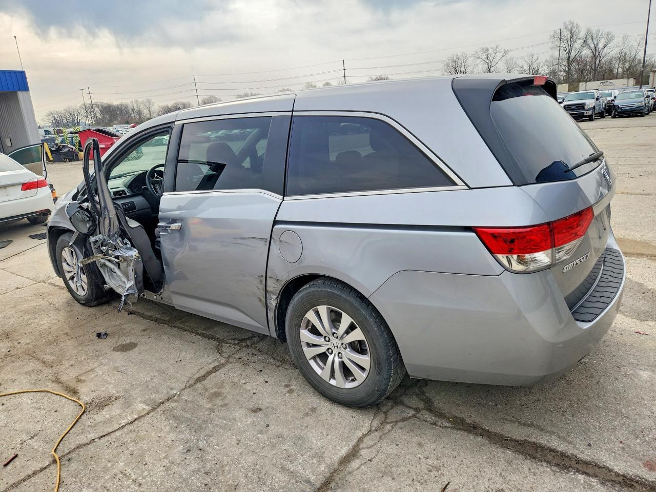 2016 Honda Odyssey Ex - Фото 2